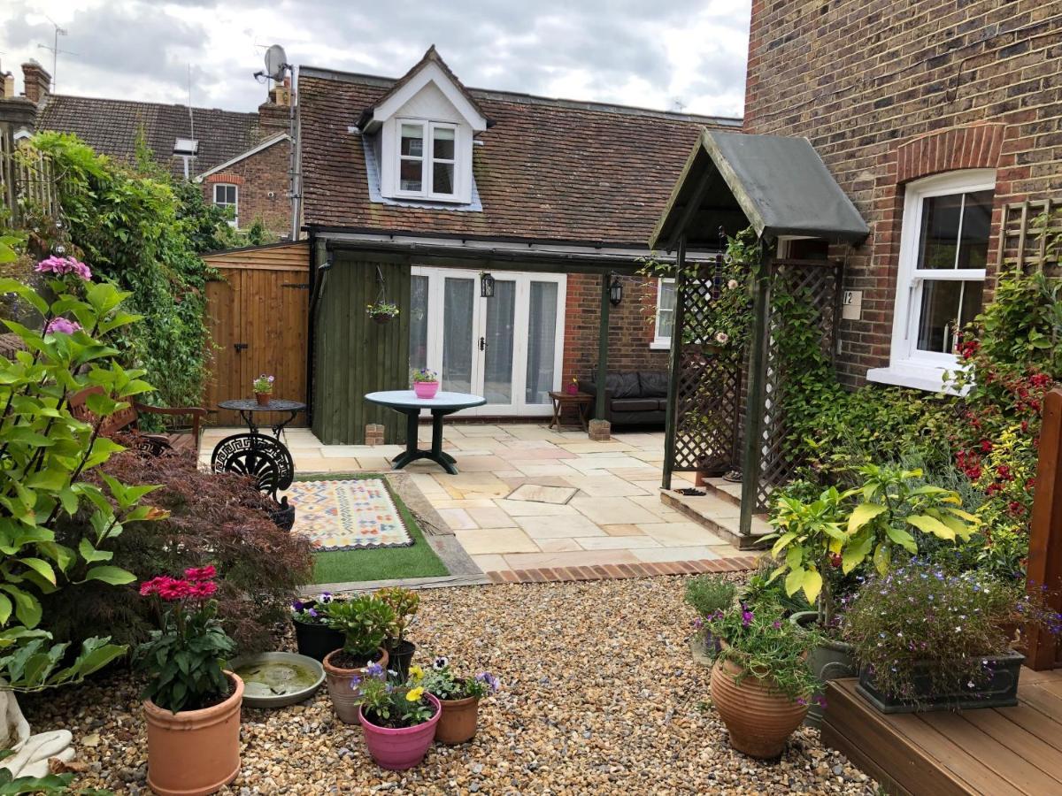 Apartamento Kristina'S Coach House Horsham Exterior foto